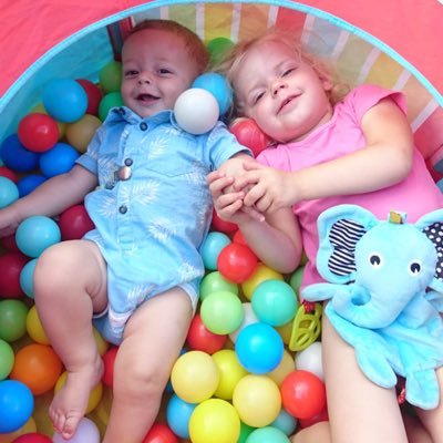 amujna's profile picture. 