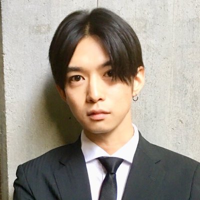 芸能人の髪型 美容方法 山p 黒髪マッシュ この髪型が好きな人はいいね かっこいいーーたまらん って人はリツイート T Co I1kj3sr15l