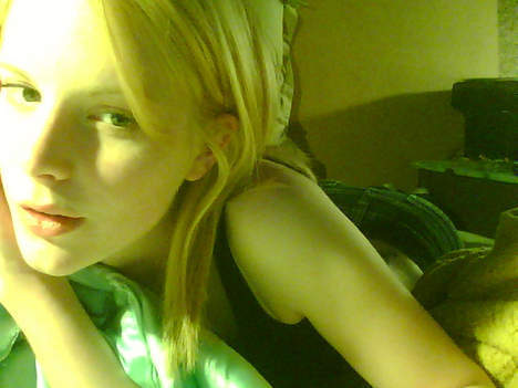 honeysinadd's profile picture. 