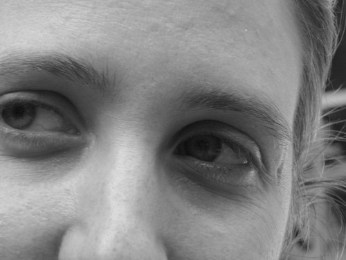 spacemaurader's profile picture. This tall, with feet this big.