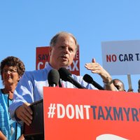 Senator Doug Jones (@SenDougJones ) Latest news from the Office of U.S. Senator Doug Jones. Account managed by staff. Senator Doug Jones (@SenDougJones )