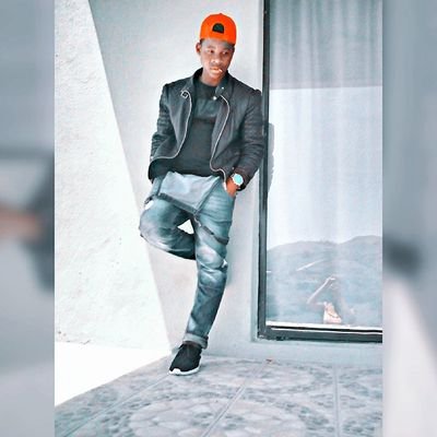 Lindani71906810's profile picture. Life & Style