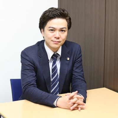 弁護士 刈谷龍太 丸ノ内線を待つホームで聞こえてきた英語のアナウンスがまるでディズニー
