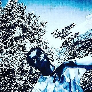 16 years old .💙
I'm a hard ass rapper.💜
I'm pretty good at making music.💙
OREGON.NW🌲
PuRple & TEal.
CeCe
POSITIVE & LOVE
💙/💜
NEW MUSIX VIDEO OUT NOW