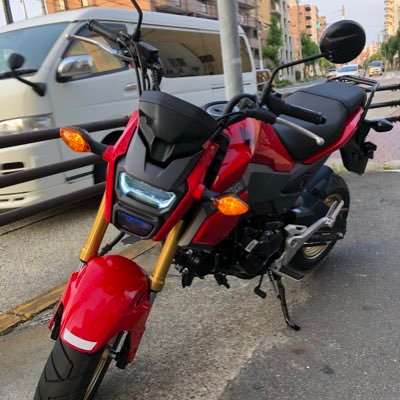 車とバイクが好きです。よろしくお願いします。車はGVBスペC（前車はGRBスペC前々車はGDB F型非スペCに乗ってました。）、バイクはR25からグロムになりました。