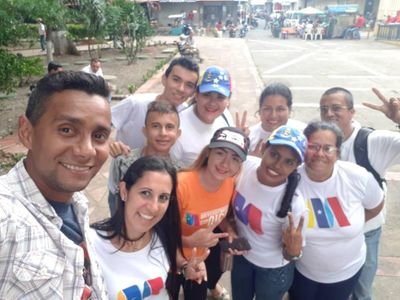 revolicion's profile picture. Orgullosa de ser comunicador clap 100% chavista