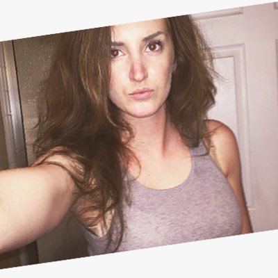 moon_nel04's profile picture. Life's a garden so let's all grow with the flow. 🌱🌻 |SUU| •Divorced mommy•