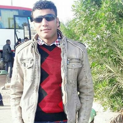 احترآمِيَ للنآس ; لآ يعنِيَ أني بحآجہ إليهمَ!!
مَجرد طبع تعلمتہ مِن تربيتِي ..