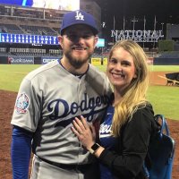 Max Muncy(@maxmuncy9) 's Twitter Profileg