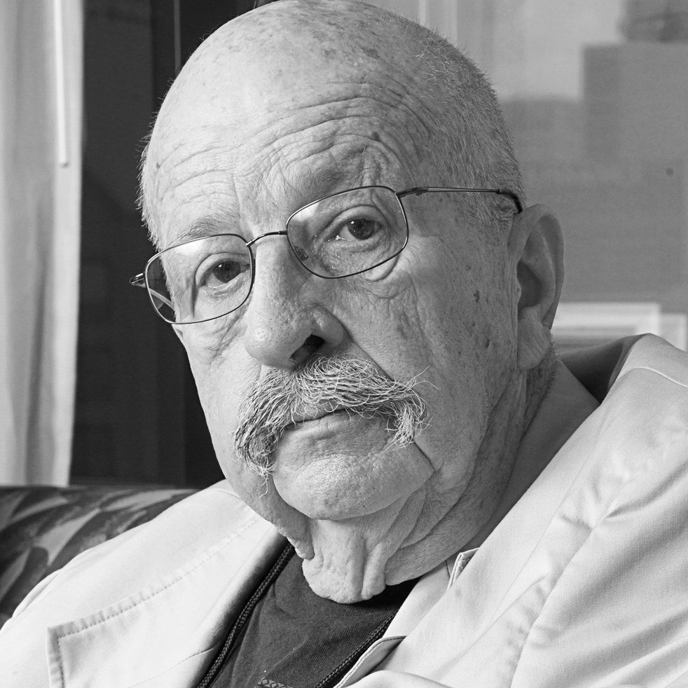 Sci-Fi Writer. Engineer. Quotes and obscure words from the works of Gene Wolfe. 1931-2019.