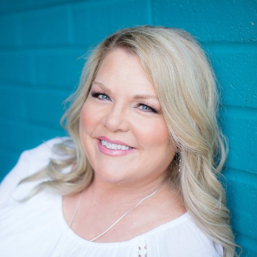 @ThrivingU CoFounder & Chief Empowerment Officer and Speaker-Educator-Success Coach-Influencer-Innovator-Mindful Leader-Dog Lover-Energy Alchemist