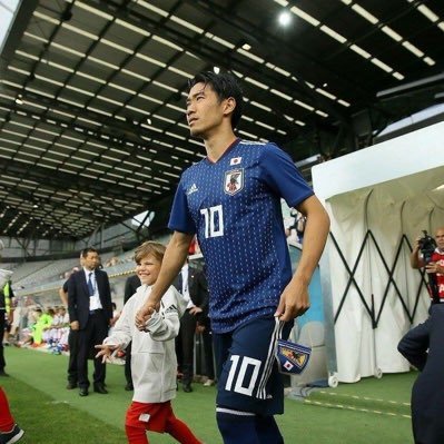 Football Action 動画 鈴木隆行の引退試合 嫁でモデルの橋本優子さんが美人だと話題にｗｗｗ 鈴木隆行 橋本優子 引退試合 美人 嫁 奥さん モデル T Co 5llvgcg8kc