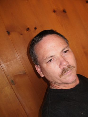 I am a professional illustrator, specializing in sci-fi, fantasy and horror. I also buy and sell OOP and hard to find video games, art and collectibles.