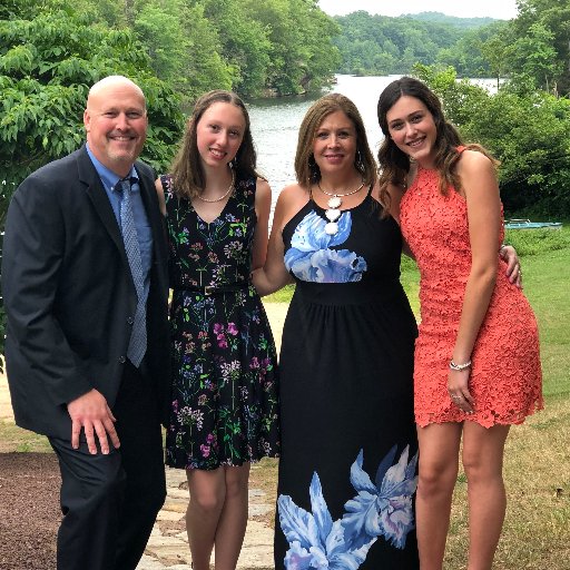 👩🏻🏫 Proud Principal of Rock Hill🦅Previous Assistant Principal 🐳K-5 Educator🍎Mother👱🏻♀️👩🏻 Reader📚 Beach Lover🏝