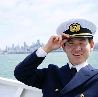HajimeOtawa's profile picture. 世界中を航海→海外ツアー企画→長崎・五島列島の航海士🚢 二児の父。 Disney+「WREXHAM fan
