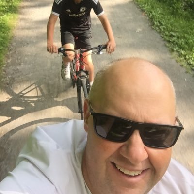Dedicated husband, father and enjoy any football and the NBA, Movies, Wood Working DIY, & Photography