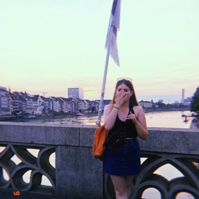 _MelanieJB's profile picture. L'enfer c'est les autres