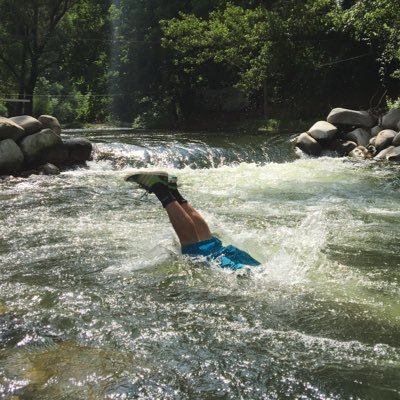Kayakist de la mort. Disfruto de la naturaleza, viajes y mundos nuevos. Gestor ambiental. Plante un abedul!!