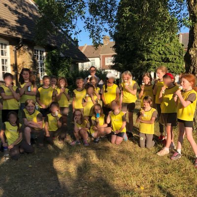 'Brownies, Best Brownies, we've had lots of fun'. We meet on a Monday during term time near of chatterton road in Bromley. 23rdbromleybrownies@gmail.com