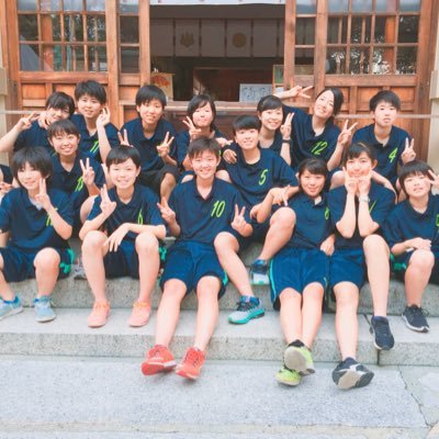 聖カピサッカー部3年生のアカウントです!⚽ 大会までのカウントダウンや日常を載せるのでぜひ見てください!応援よろしくお願いします🙇♀️