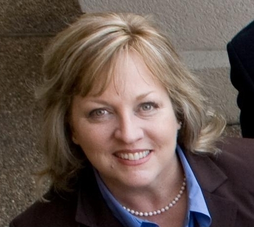 thelynnie's profile picture. Wife, Mother of 3 AMAZING Children, Bulldog Tailgater-need I say more?!