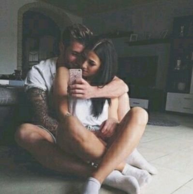 الله لا يحط بقلبي إلا انت وحُبك ❤️💍'..
