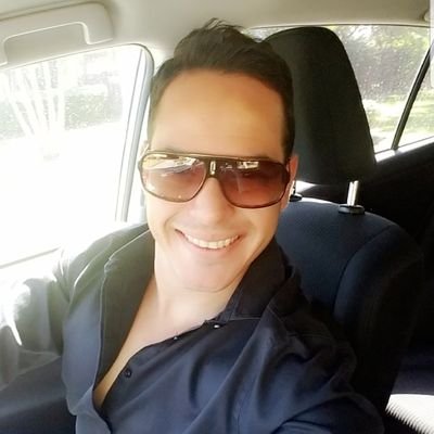 Abogado Venezolano especializacion en Derecho Criminal y Gerencia. diplomado en derecho constitucional. certificado de locucion. miami realtor thecarspotmiami.