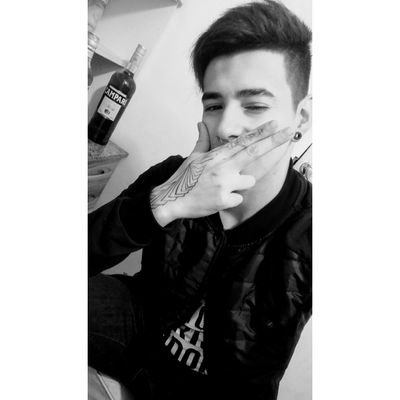 dispara 20 balas perdóname estoy blindado 🔥
Wp:1132624971
Face: Luis Mendez.