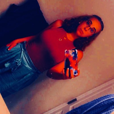 HIPPIEBITCH16's profile picture. 