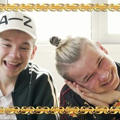 MMer, Marcus & Martinus fan⚽💞
Check out new song 'Remind Me'😍
Moments Tour 2018 - 25.03.2018. 🔙😭
-Dream it, do it-👑🎀
M&M💙-Notices: 3(22.06.2018)
Rød❤😂😂