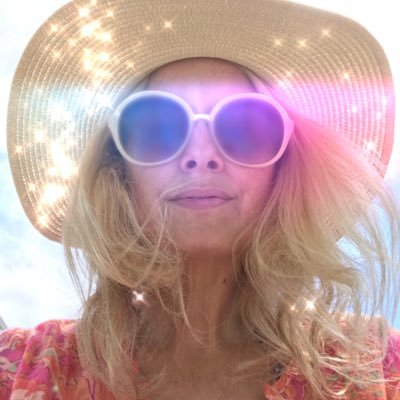 Medestrian's profile picture. Promoter of all things pretty from the catwalk to the sidewalk.