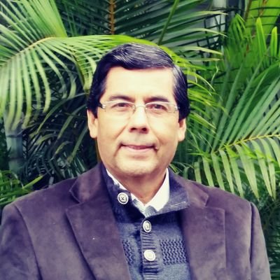 Fundador del movimiento de defensa del consumidor desde hace 40  años. Ex congresista, autor de la Ley de Alimentación saludable