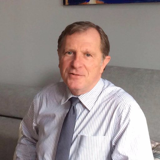 Brian Edwards, from italy but curretly lives in USA, Florida. i work with JLL construction company