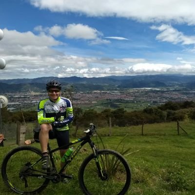 Ingeniero de sistemas y computación, egresado de la universidad del Quindio.