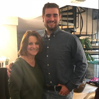 Bobby_R22's profile picture. Crazy world, lotta smells