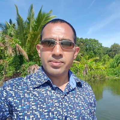 Fmr Comm. Minister, Fmr Youth Minister, First Maldivian Fulbright Fellow. RIT class of 2004, Fmr Deputy Minister of Tourism. SG, People's National Front