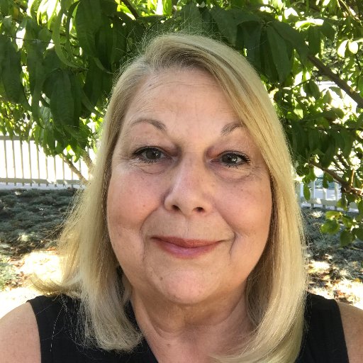 MelindaJKelly1's profile picture. 📚Author of Finding My Giggle, Finding Your Coach - Diving Deep Within
💼Entrepreneur
📣Speaker
🔥Coach
#successfullyhappy #empowerment #selfdiscovery