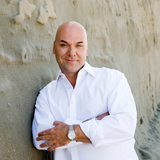 Marshall Sylver, The Millionaire Maker.
Marshall Sylver is the #1 leading expert on subconscious reprogramming and irresistible influence.