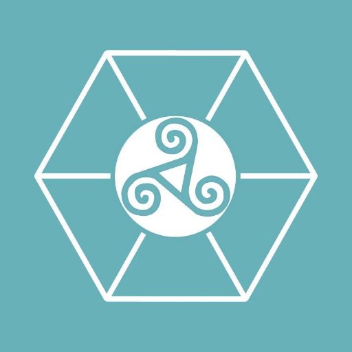 Nuestra filosofía representada en el triskelion significa: evolución, crecimiento y equilibrio; alcanzables por el aprendizaje del pasado, presente y futuro.