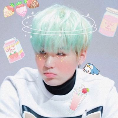 Hey~
Yoongi is my bias he is a smol bean that needs to be protected at all costs 
乂❤‿❤乂
Insta: minty_Jiminie 
Snap: emmerbagel 
Wattpad: emmerbagel 
❤❤❤