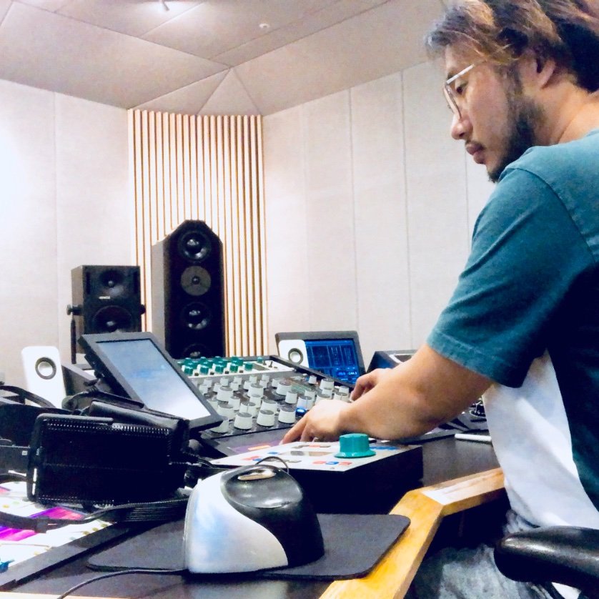 Mastering engineer @ Sonic Korea Mastering Studio
#mastering #soundengineer #마스터링 #band #kpop #music