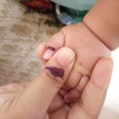 Revamping life |Crazy dreamer|Avid Reader|Daunt Writer|Constant whiner|Passionate Rahbar|Ardent Lover| Wanderer|selfish Altruist | i
follow back, if u interact.