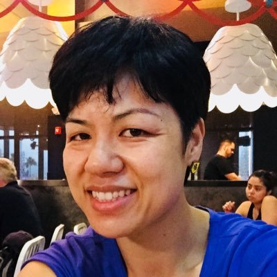 tweetellen's profile picture. 