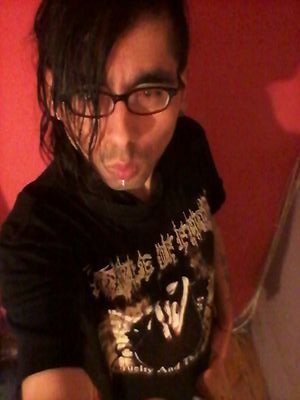 kristtwalking's profile picture. Fucking Rock y Metal
 #TheWalkingDead #Vikings