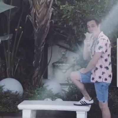 JakeSnow14's profile picture. No ones getting out alive