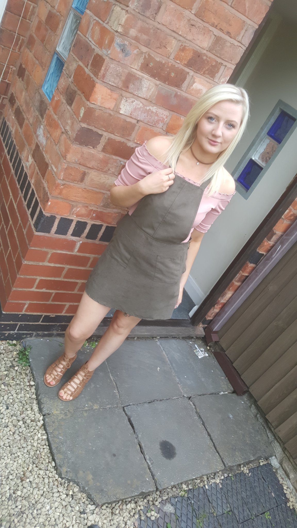 charlbrockxx's profile picture. instagram: charlottebrockhousexo