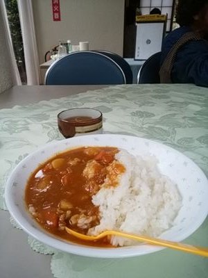 若葉区みつわ台で、毎月第一木曜日か第二木曜日にみんなでカレーを食べる会をします!カレーはみつわ台のおばさんが作るよ☺100円持って来てね✨(コロナで活動休止中だったけど2022年8月からテイクアウトで再開したよ🎵カレー関連情報やキッズでも挑戦できそうな簡単レシピもつぶやくよ!)