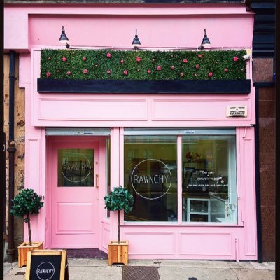 A pioneering Glasgow based food brand that creates a delicious range of healthy desserts- all gluten, dairy, refined sugar and soya free. Vegan friendly💚.