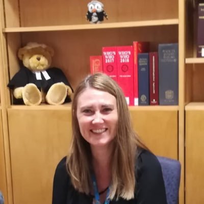 JulMcGregor7's profile picture. Librarian. She/her