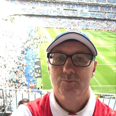 arsenal season ticket holder loves golf and traveling